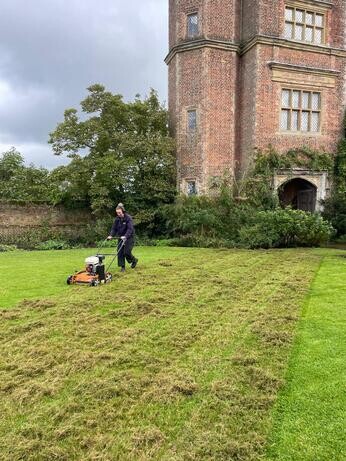 Early autumn with the garden team