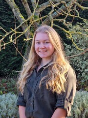 Apprentice Hannah- 'My favourite places in the garden'